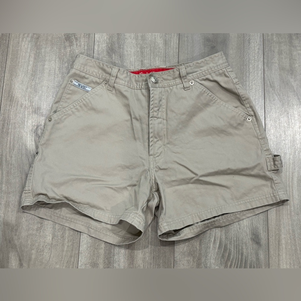 Revolt Womens Vintage Y2K Beige Flat Front Casual Shorts Size 7/8